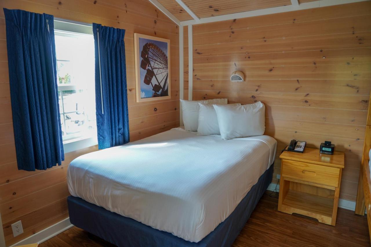 Cedar Point'S Lighthouse Point Hotel Sandusky Bagian luar foto